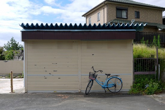 Kumamoto, blue bike with blue roof