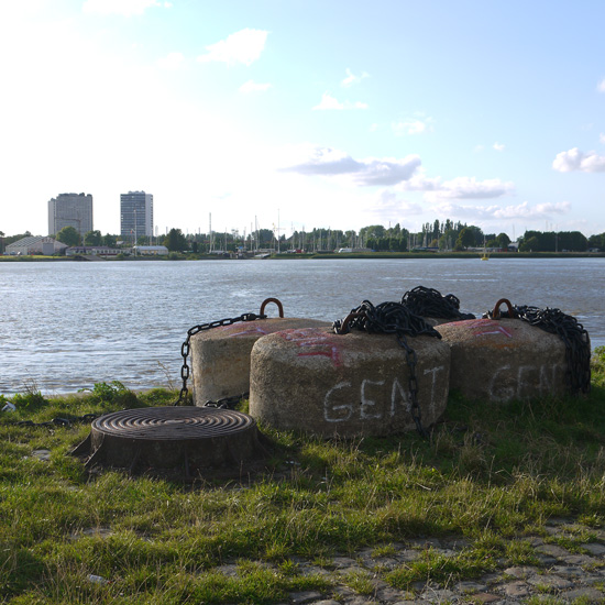 Antwerp, by the river, aug. 2014 Antwerp, by the river