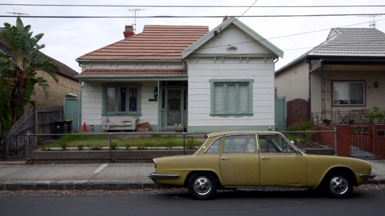 Melbourne, Coburg, house with vintage car, mar. 2014 Melbourne, Coburg, house with vintage car